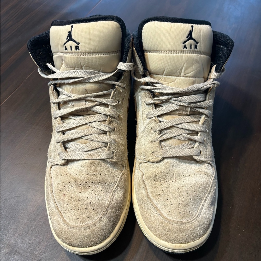 Jordan AJ 1 Mid